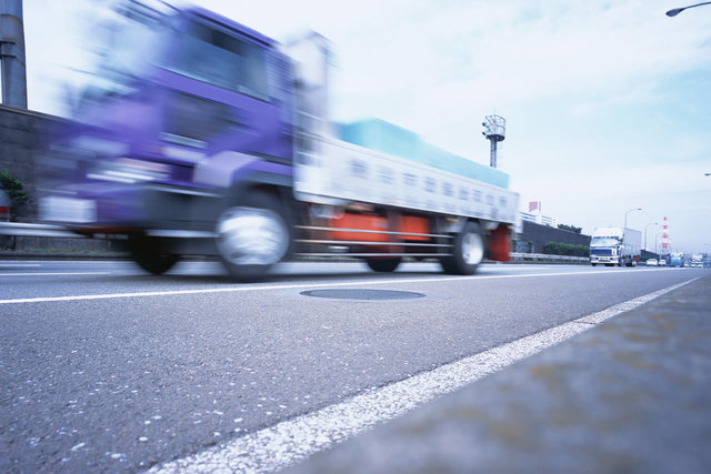 現場に投入する人員が足りないときに！車両も手配可能です。